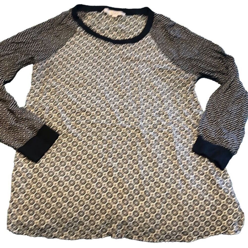 Ann Taylor Loft long sleeved shirt black and white top contrasting sleeves